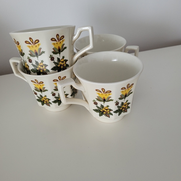 Vintage | mcm 70s floral print mugs - Picture 5 of 6
